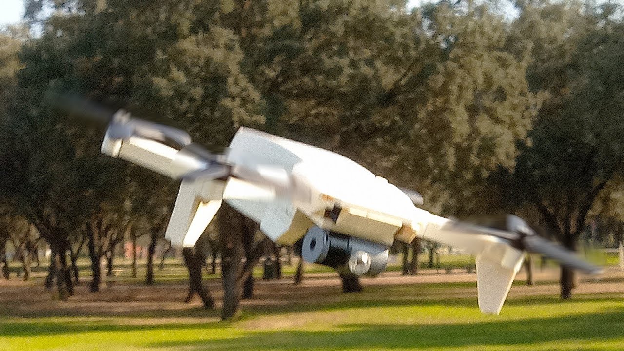 Building a LEGO Drone with Hachiroku24